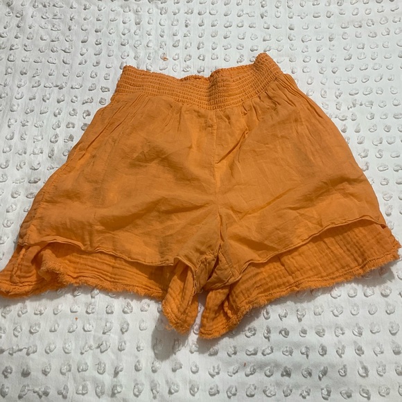 Michael Stars Sia Short in Marmalade Orange Smocked Double Gauze Crinkle Small - Picture 9 of 9